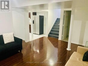 105 Prairie Dunes Pl in Vaughan, ON - Building Photo - Building Photo