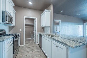 1620 Highland Loop in Guthrie, OK - Building Photo - Building Photo