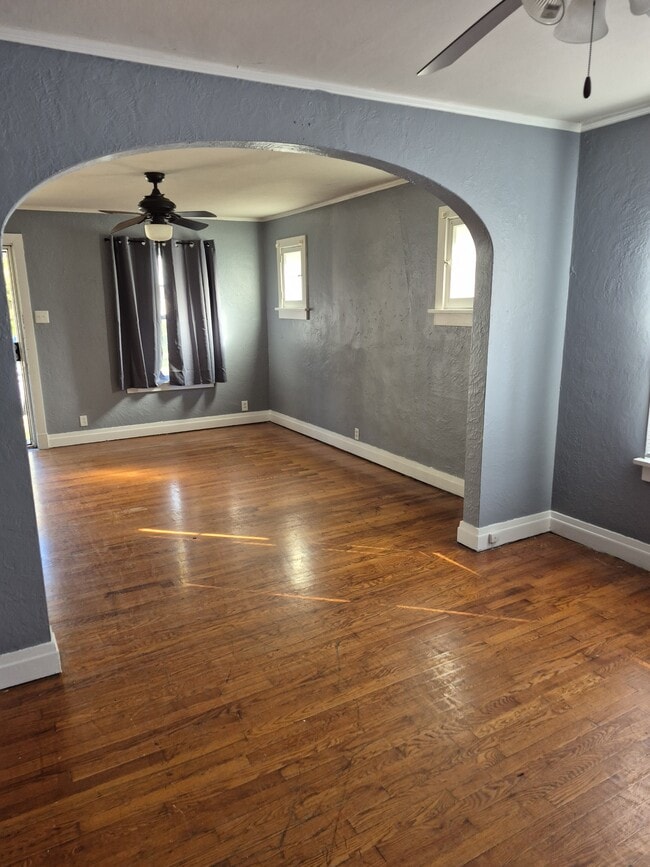 429 Shirley Ave in Ferguson, MO - Building Photo - Building Photo