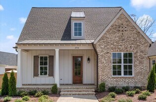 2534 AC Freeman Dr W in Hernando, MS - Building Photo
