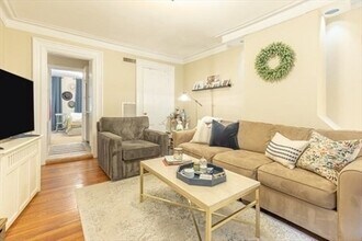 174 W Brookline St, Unit 2 in Boston, MA - Foto de edificio - Building Photo