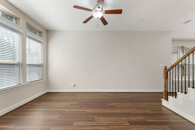 property at 31 Aventura Pl