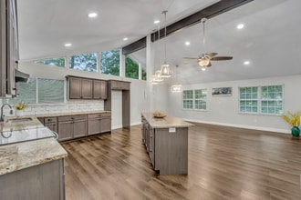 429 James Dr in Longview, TX - Building Photo - Building Photo