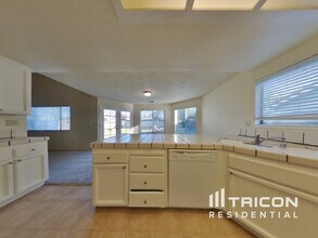 217 Sunhaven Dr in Fairfield, CA - Building Photo - Building Photo
