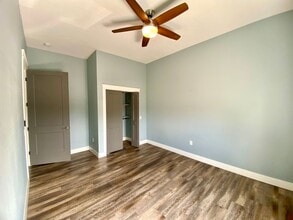 320 W Wyatt Earp Blvd in Dodge City, KS - Building Photo - Building Photo