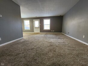 16706 Aulton Dr in Noblesville, IN - Building Photo - Building Photo