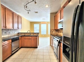 7407 Hollister Rdg in Houston, TX - Building Photo - Building Photo