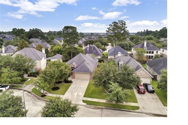 property at 15814 Finwood Ln