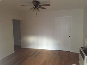 1132 N Mariposa Ave, Unit 1132 in Los Angeles, CA - Foto de edificio - Building Photo