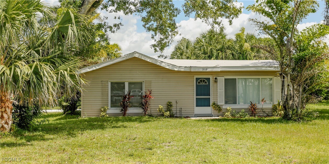 310 Burland St in Punta Gorda, FL - Building Photo