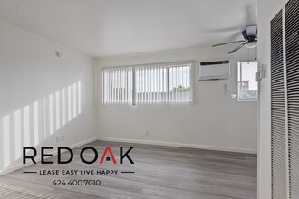 333 N Brand Blvd in San Fernando, CA - Foto de edificio - Building Photo