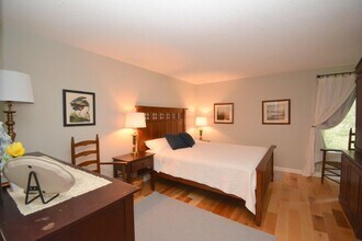 3 Lakeview Pl in Grantham, NH - Building Photo - Building Photo