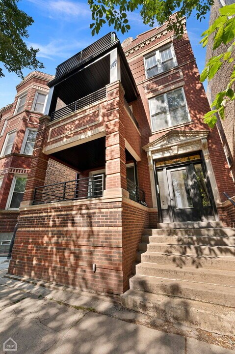 846 N Hoyne Ave in Chicago, IL - Building Photo