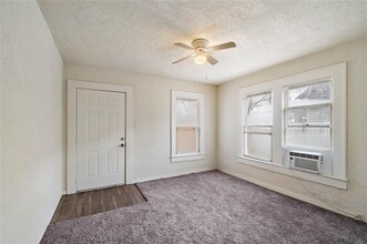 7012 Sherman St-Unit -1 in Houston, TX - Foto de edificio - Building Photo