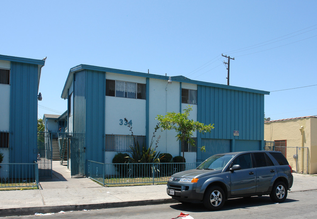 334-342 E Esther St in Long Beach, CA - Building Photo