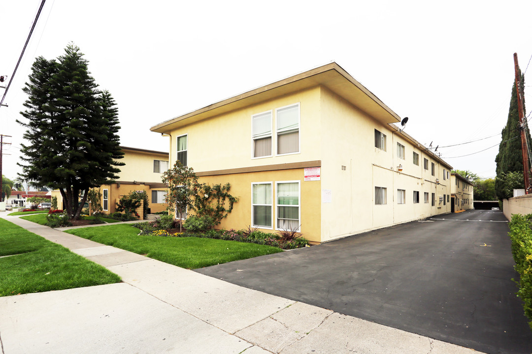 La Habra Terrace III in La Habra, CA - Building Photo