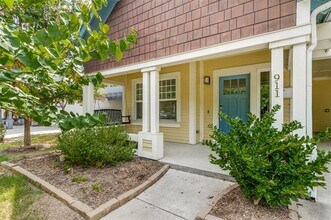 911 Cedar Hill Ave in Dallas, TX - Building Photo - Building Photo