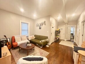 1566 Tremont St, Unit 2 in Boston, MA - Building Photo - Building Photo