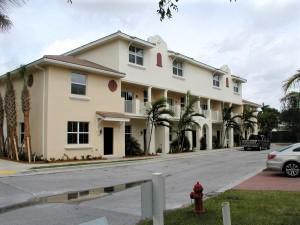 1928 Vía Granada-Unit -128 in Boynton Beach, FL - Building Photo