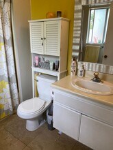 266 Manzanita Dr in Oceanside, CA - Building Photo - Building Photo