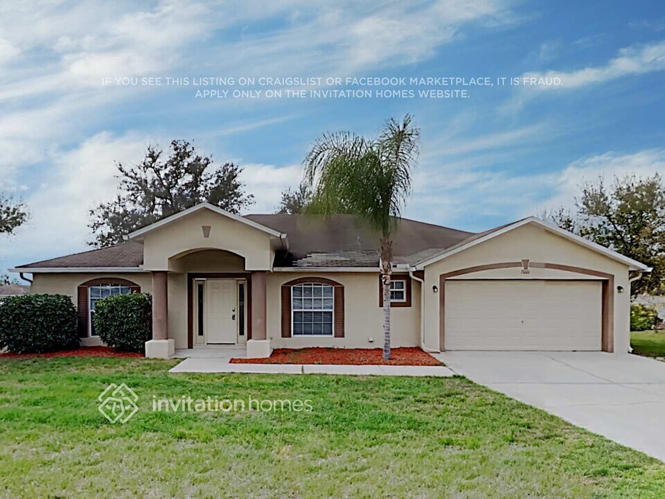 2000 Montecito Ave in Deltona, FL - Building Photo