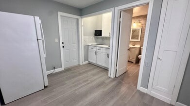 325 N Federal Hwy in Lake Worth Beach, FL - Building Photo - Building Photo