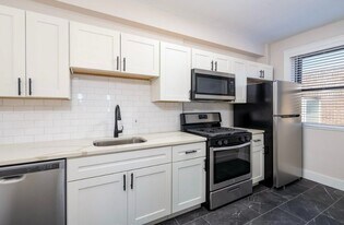 5616-42 Pershing Ave in St. Louis, MO - Building Photo