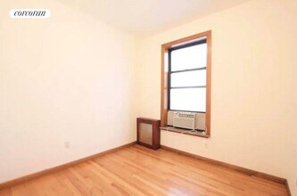 202 Mott St in New York, NY - Building Photo - Building Photo