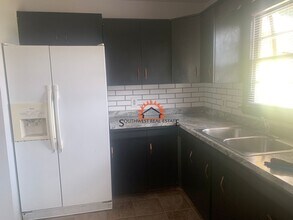 808 W Yucca Ave in Clovis, NM - Building Photo - Building Photo