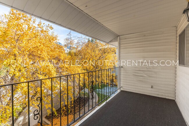 2377 E 6895 S in Salt Lake City, UT - Building Photo - Building Photo
