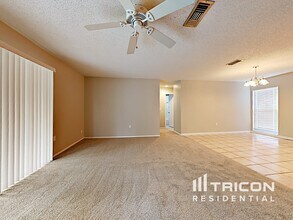 6469 Bikini Rd in Sarasota, FL - Building Photo - Building Photo