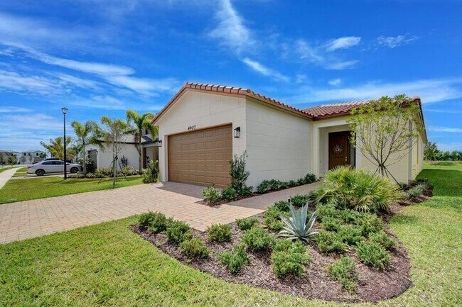 4907 Coquina Pl in Westlake, FL - Building Photo - Building Photo