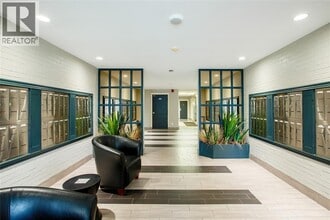 10 Derby Ln in Sarnia, ON - Building Photo - Building Photo