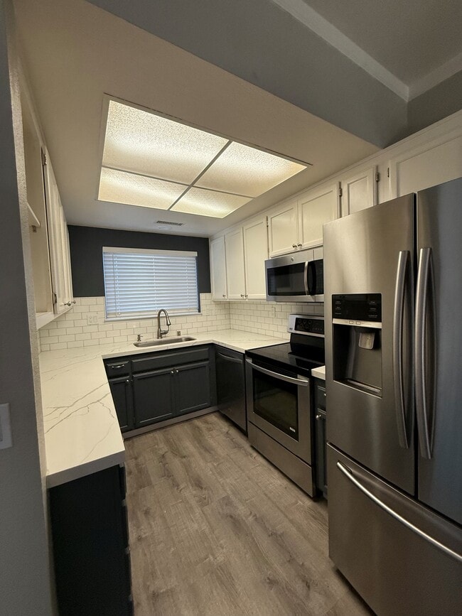 property at 1293 Eardley Ave