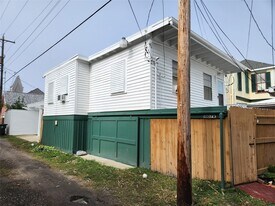 1807 Church St in Galveston, TX - Building Photo