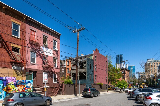 8 Bright St in Jersey City, NJ - Foto de edificio - Building Photo