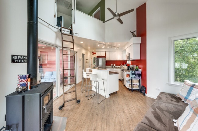 property at 35831 N Cedar Is