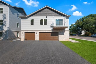 105 Sturgeon Eddy Rd in Wausau, WI - Foto de edificio - Building Photo