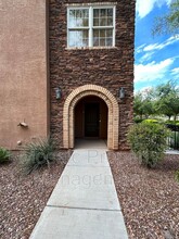 1678 E Bridgeport Pkwy in Gilbert, AZ - Foto de edificio - Building Photo