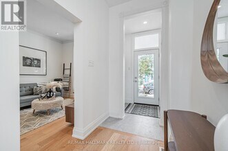 145 Claremont St in Toronto, ON - Building Photo - Building Photo