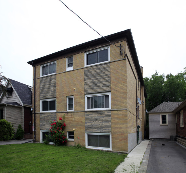 35 3rd St in Toronto, ON - Building Photo - Building Photo