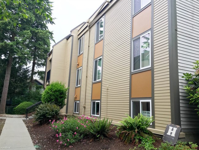 14605 NE 34th St-Unit -Apt H8 in Bellevue, WA - Building Photo - Building Photo