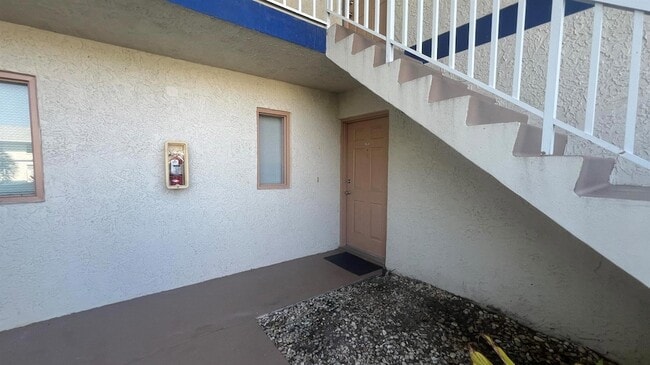 1524 SE Royal Green Cir, Unit 101 in Port St. Lucie, FL - Building Photo - Building Photo