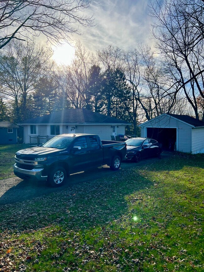 6712 Grove Rd in Clinton, OH - Building Photo - Building Photo