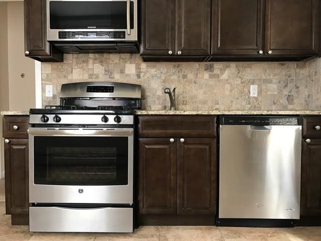 401 Bloomfield St in Hoboken, NJ - Building Photo - Building Photo