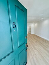 11711 Goshen Ave in Los Angeles, CA - Building Photo - Building Photo