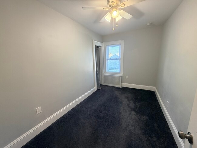 1924 Commonwealth Ave, Unit 2nd Fl in Merrick, NY - Building Photo - Building Photo