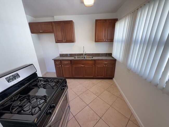 property at 1235 N Screenland Dr