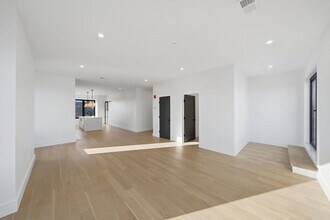 238 Webster St, Unit 6 in Boston, MA - Building Photo - Building Photo