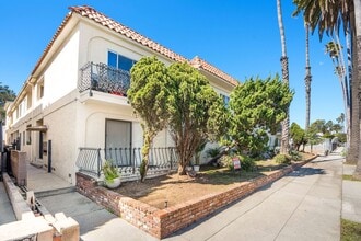 1518 Euclid St in Santa Monica, CA - Foto de edificio - Building Photo